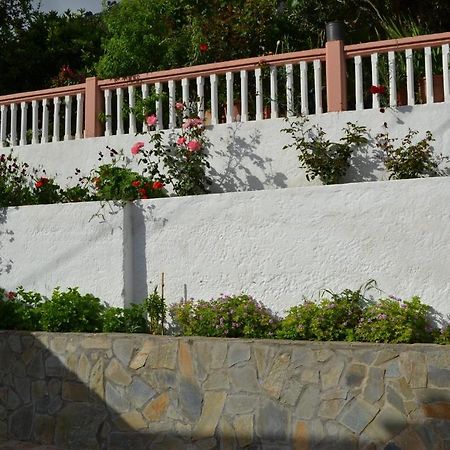ארכאנגלוס Karavos Hotel Apartments מראה חיצוני תמונה