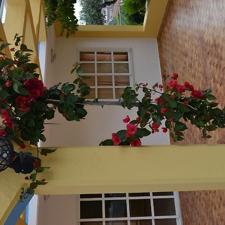 ארכאנגלוס Karavos Hotel Apartments מראה חיצוני תמונה