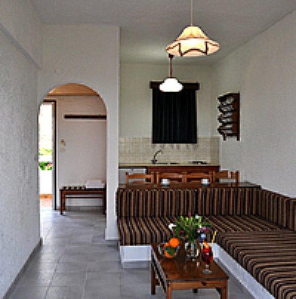 ארכאנגלוס Karavos Hotel Apartments חדר תמונה