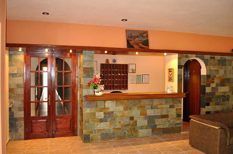 ארכאנגלוס Karavos Hotel Apartments מראה חיצוני תמונה