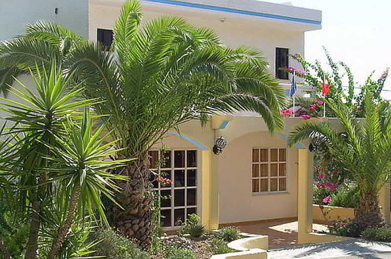 ארכאנגלוס Karavos Hotel Apartments מראה חיצוני תמונה