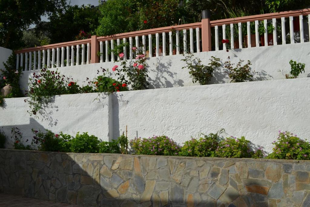 ארכאנגלוס Karavos Hotel Apartments מראה חיצוני תמונה