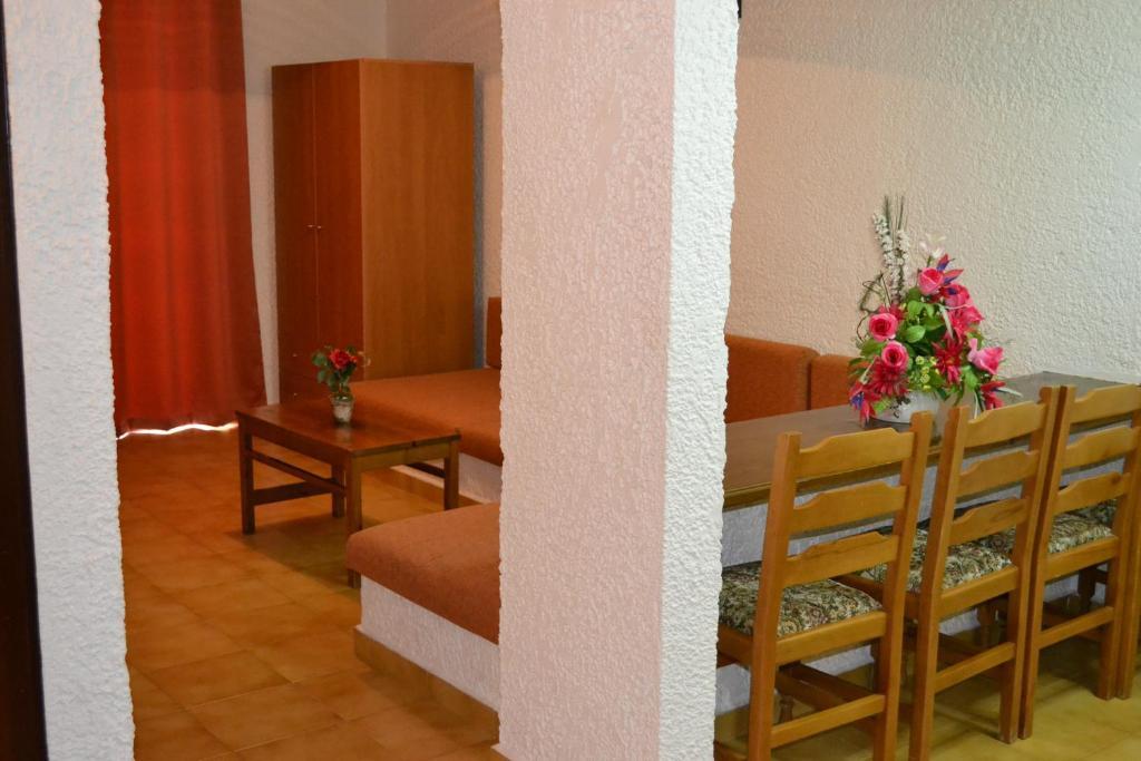 ארכאנגלוס Karavos Hotel Apartments חדר תמונה
